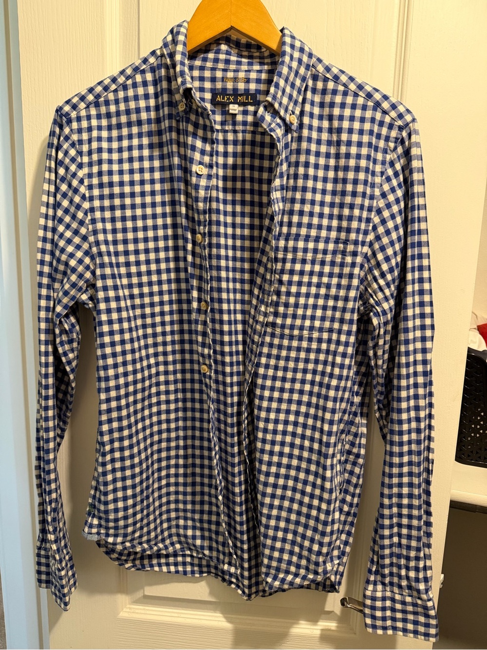 Alex Mill Women’s Blue and White Gingham Button-Down Wash & Go Shirt S